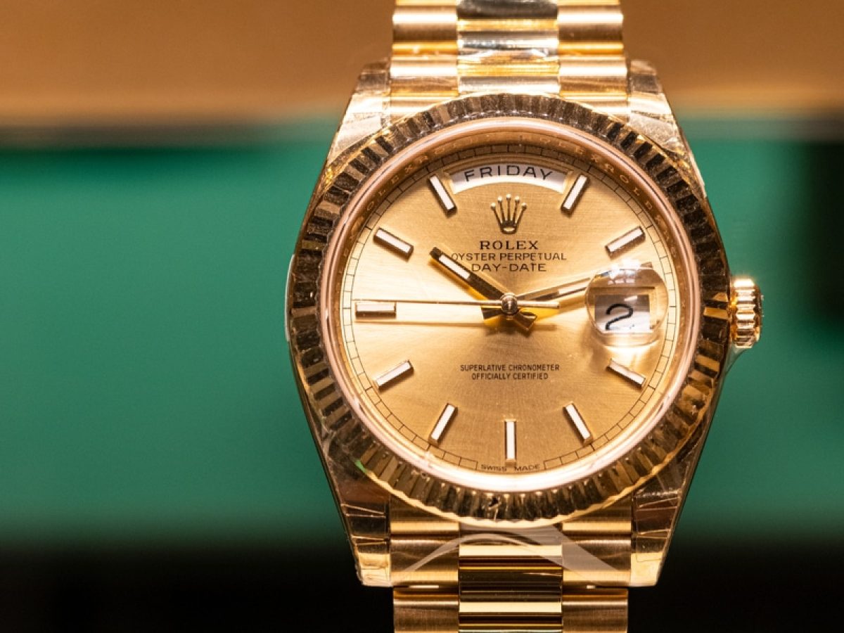 How To Tell If A Rolex Is Real & How To Easily Spot Them | Wrist Advisor