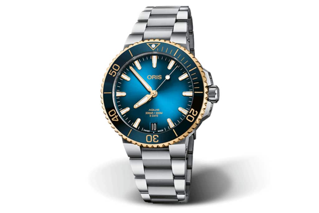 2023 Holiday Watch For Him Under $5,000 - Oris Aquis Date Calibre 400